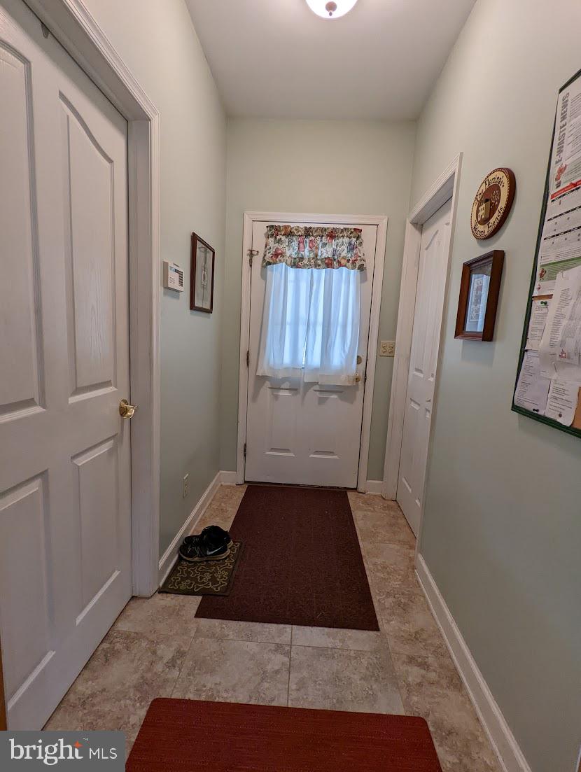 570 Cloverleaf Road York, PA 17406 - Photo 34 of 50