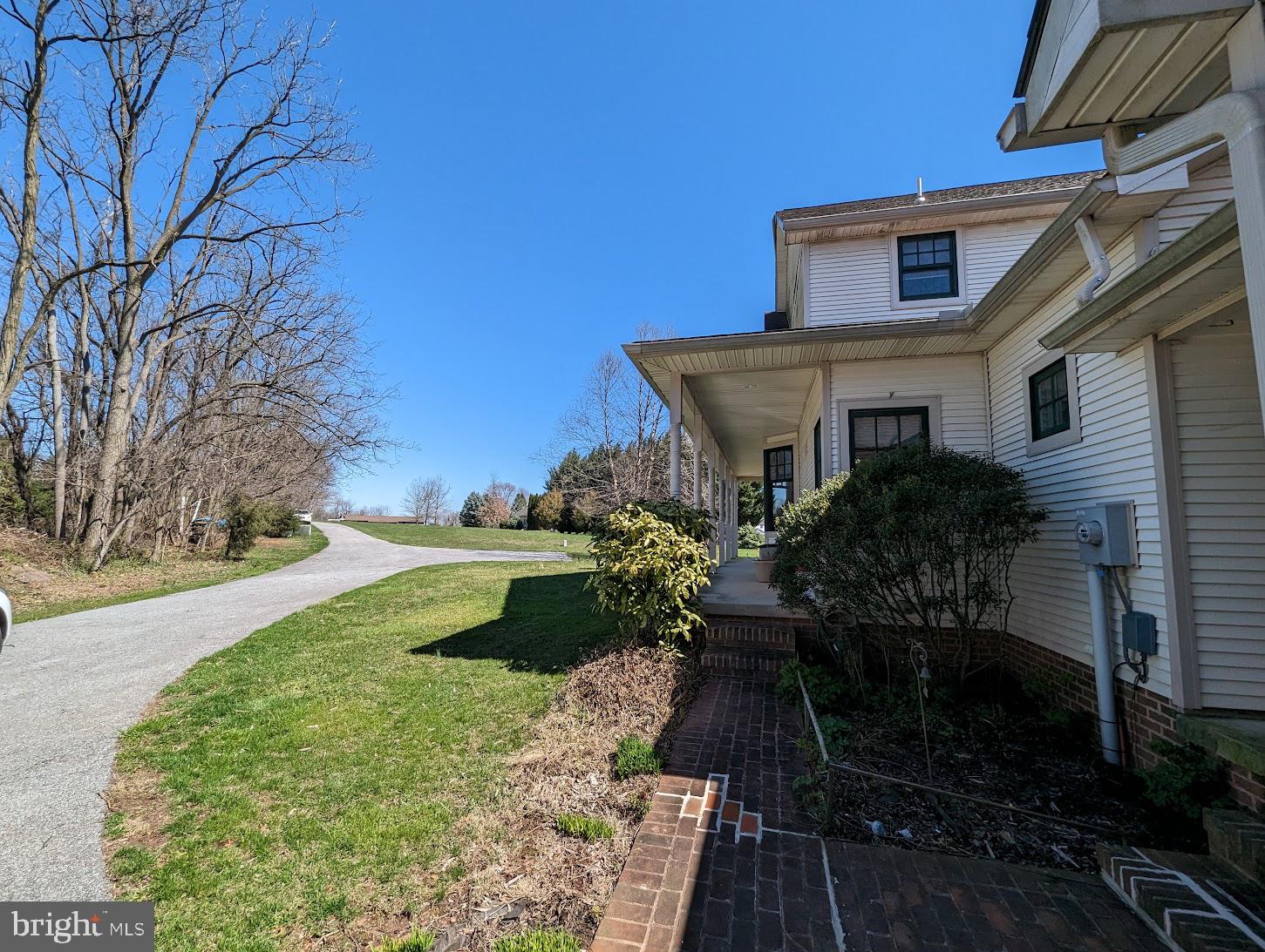 570 Cloverleaf Road York, PA 17406 - Photo 38 of 50