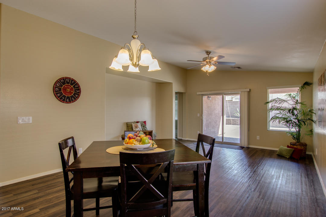 2179 East Stacey Road Gilbert, AZ 85298 - Photo 8 of 27 Liv/Dining Room