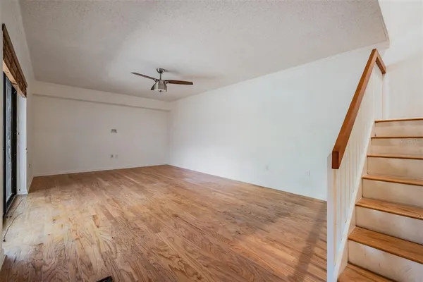 $2,000 | 2710 4th Court, Unit 71D, Palm Harbor, FL 34684
