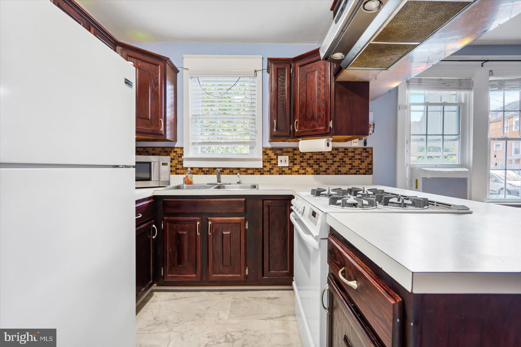 2006 Windsor Place Baltimore, MD 21207 - Photo 12 of 50 Kitchen