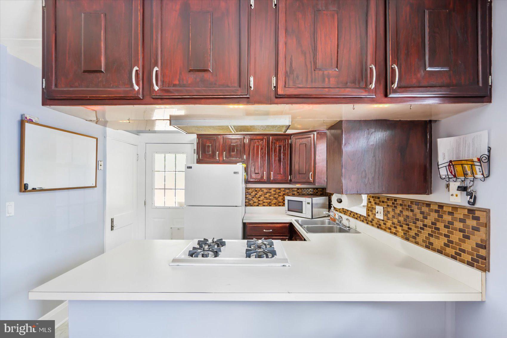 2006 Windsor Place Baltimore, MD 21207 - Photo 16 of 50 Kitchen