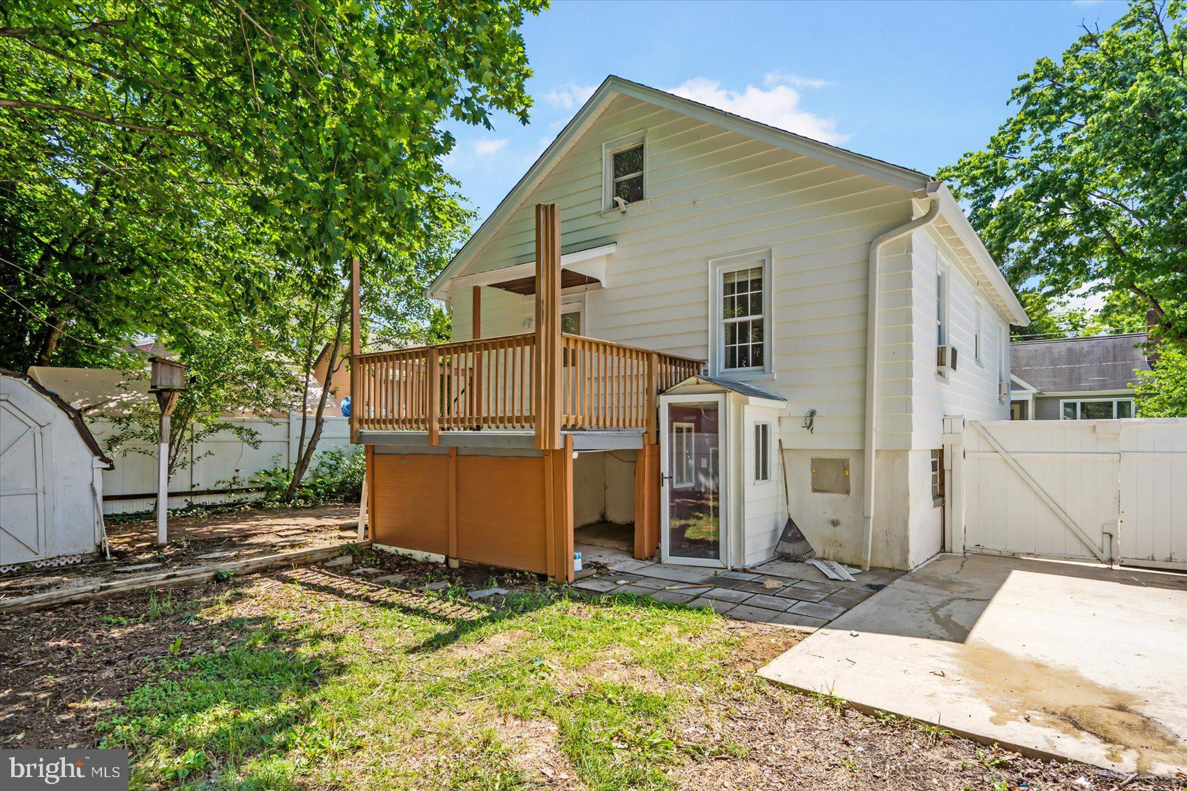 2006 Windsor Place Baltimore, MD 21207 - Photo 48 of 50 Exterior Rear