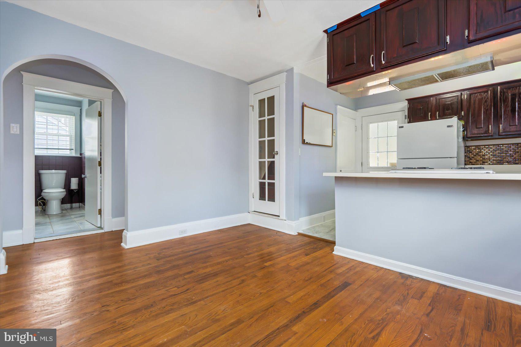 2006 Windsor Place Baltimore, MD 21207 - Photo 9 of 50 Dining Room