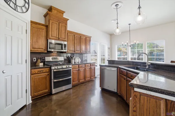 $313,000 | 2060 Cypress Cove Avenue, Zachary, LA 70791
