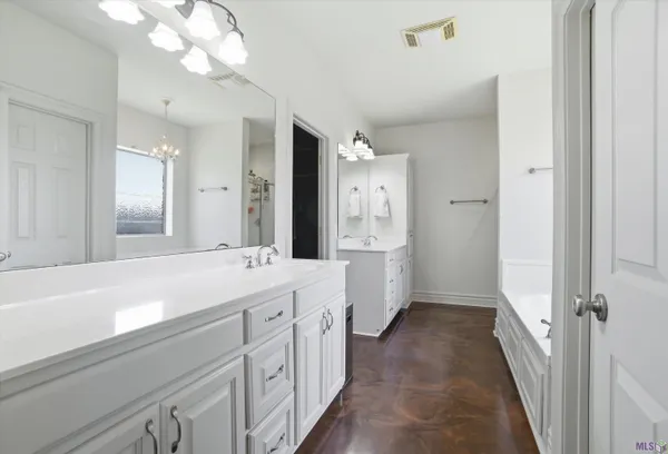 $313,000 | 2060 Cypress Cove Avenue, Zachary, LA 70791