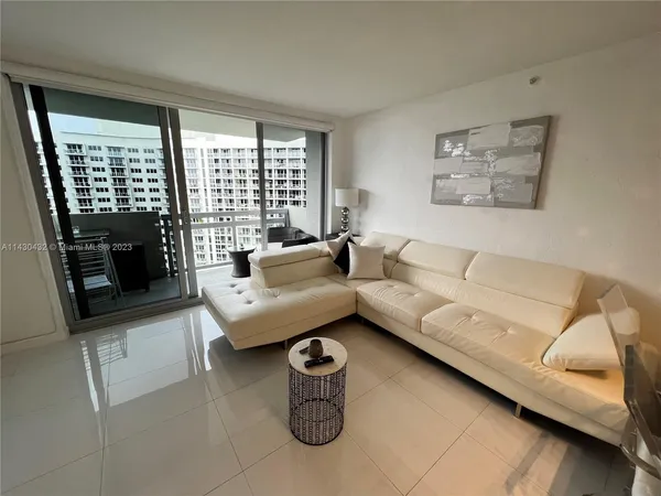 $3,500 | 1500 Bay Road, Unit 1164S, Miami Beach, FL 33139