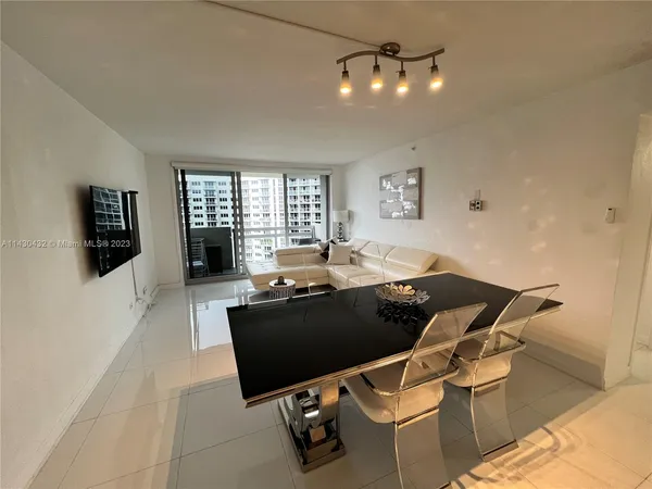 $3,500 | 1500 Bay Road, Unit 1164S, Miami Beach, FL 33139