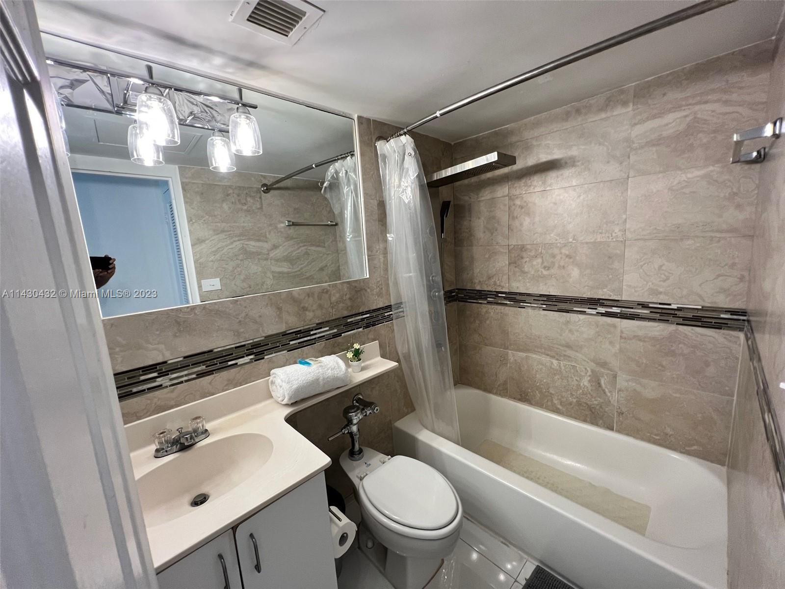 1500 Bay Road, Unit 1164S Miami Beach, FL 33139 - Photo 9 of 22