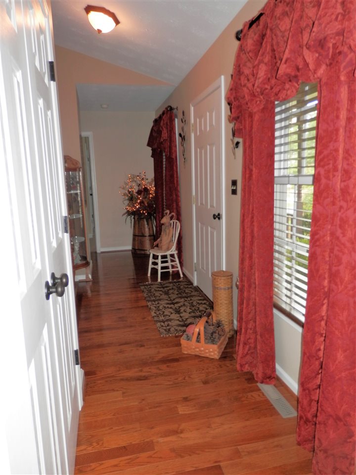 101 Rutherford Lane Stuarts Draft, VA 24477 - Photo 6 of 36 Gallery Image 6