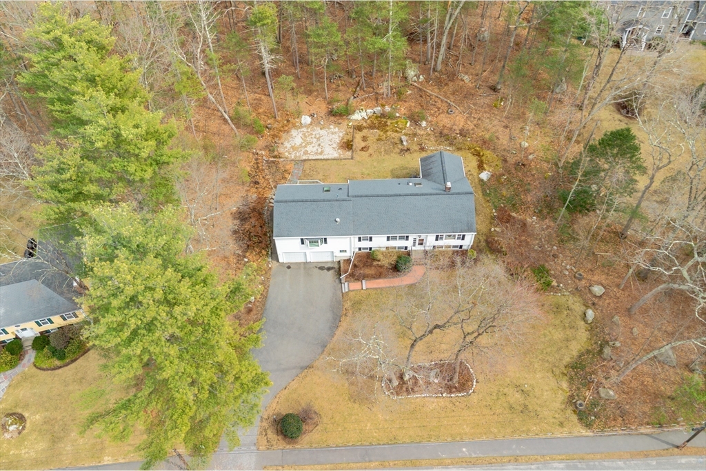 10 Lincoln Drive Acton, MA 01720 - Photo 29 of 32 a bathroom with a sink