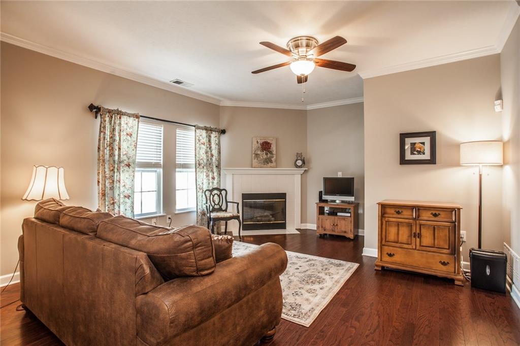 1431 Shadow Ridge Road, Unit F Indianapolis, IN 46280 - Photo 12 of 20 Gallery Image 12