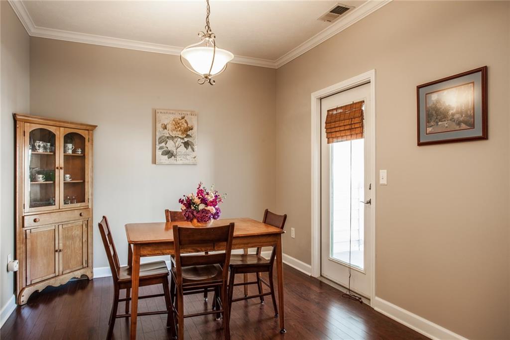 1431 Shadow Ridge Road, Unit F Indianapolis, IN 46280 - Photo 8 of 20 Gallery Image 8