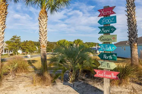 $334,990 | 985 Fiesta Key Circle, Lady Lake, FL 32159