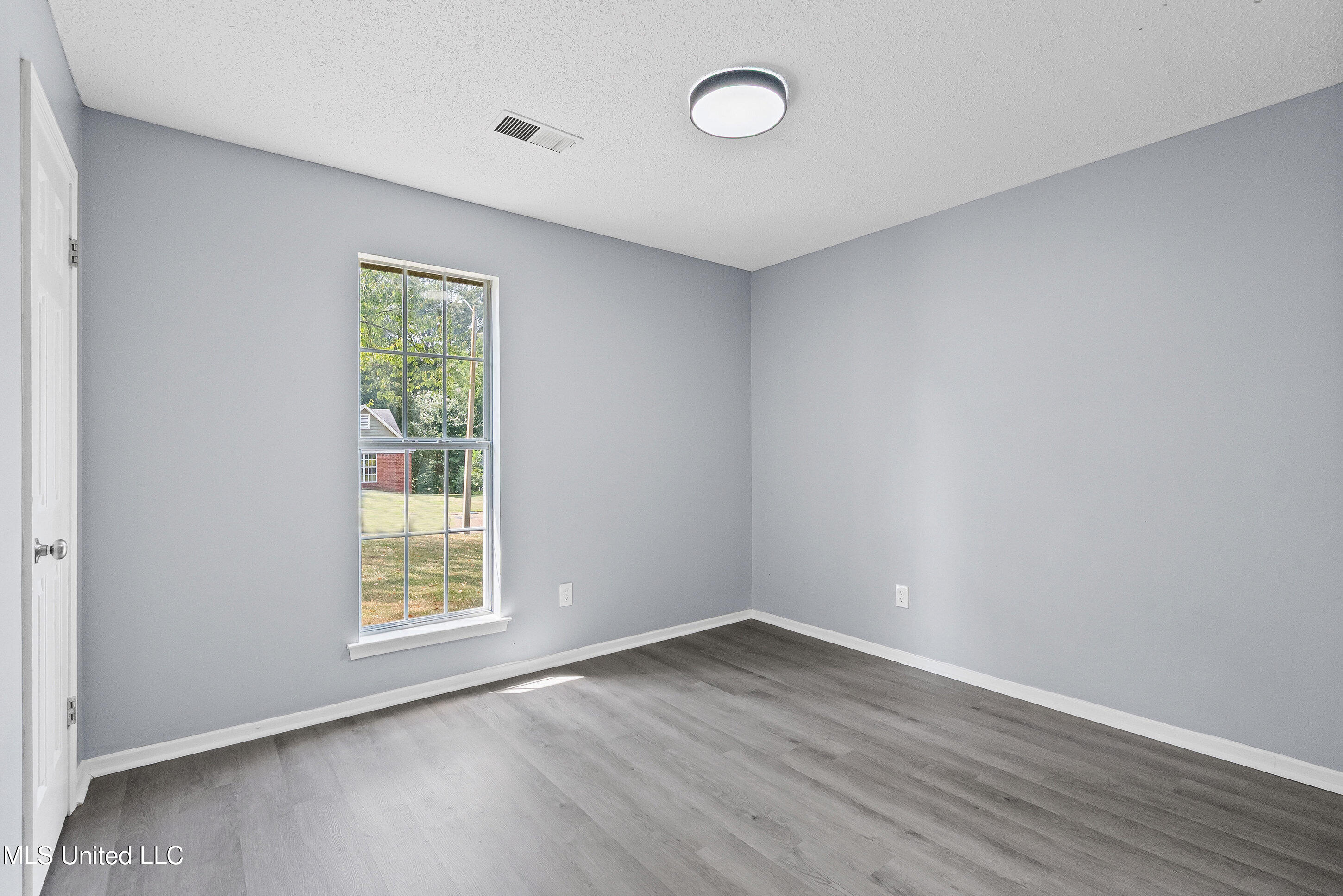 111 Floyd Circle Senatobia, MS 38668 - Photo 13 of 17 dsc02663