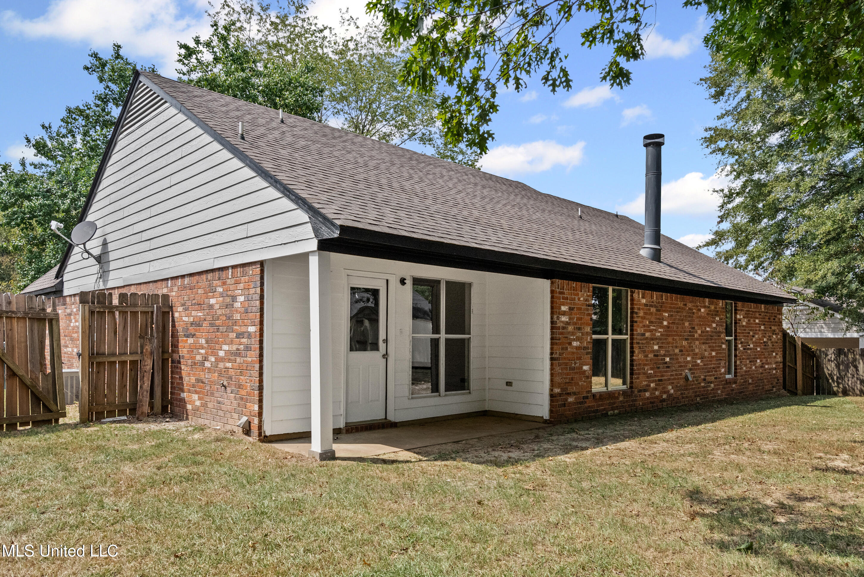 111 Floyd Circle Senatobia, MS 38668 - Photo 15 of 17 dsc02703