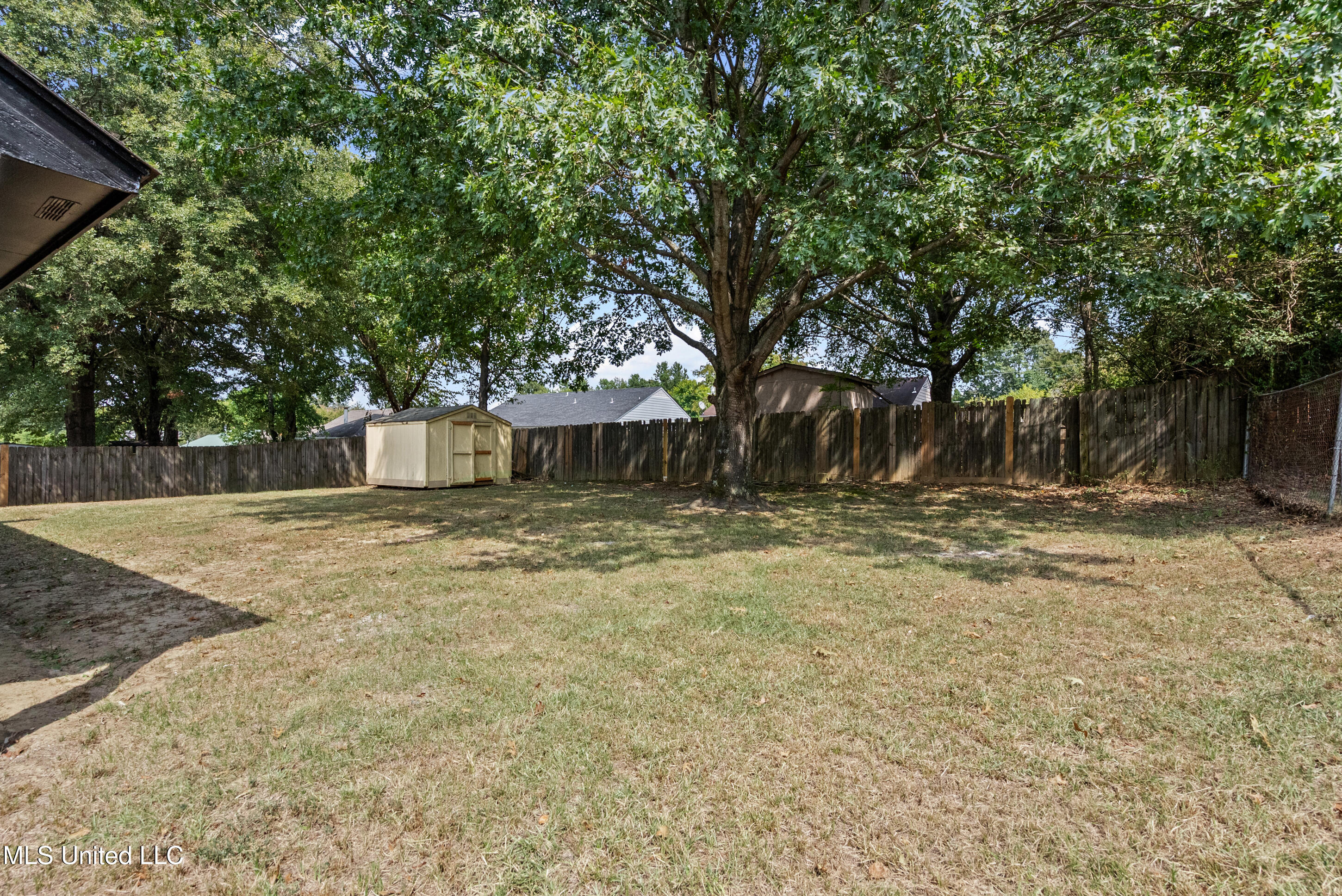 111 Floyd Circle Senatobia, MS 38668 - Photo 16 of 17 dsc02708