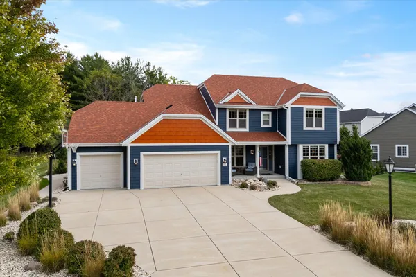$949,900 | W273N2420 Arlington Court, Pewaukee, WI 53072