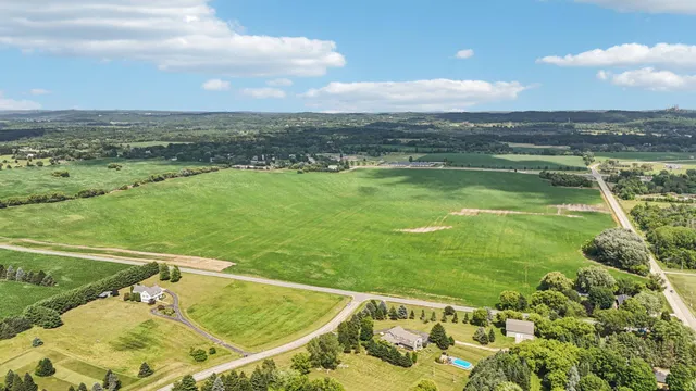 $2,490,000 | Lt0 Lt0 County Road, Hartford, WI 53027