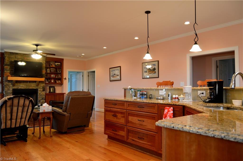 516 County Line Road Reidsville, NC 27320 - Photo 5 of 30 Gallery Image 5