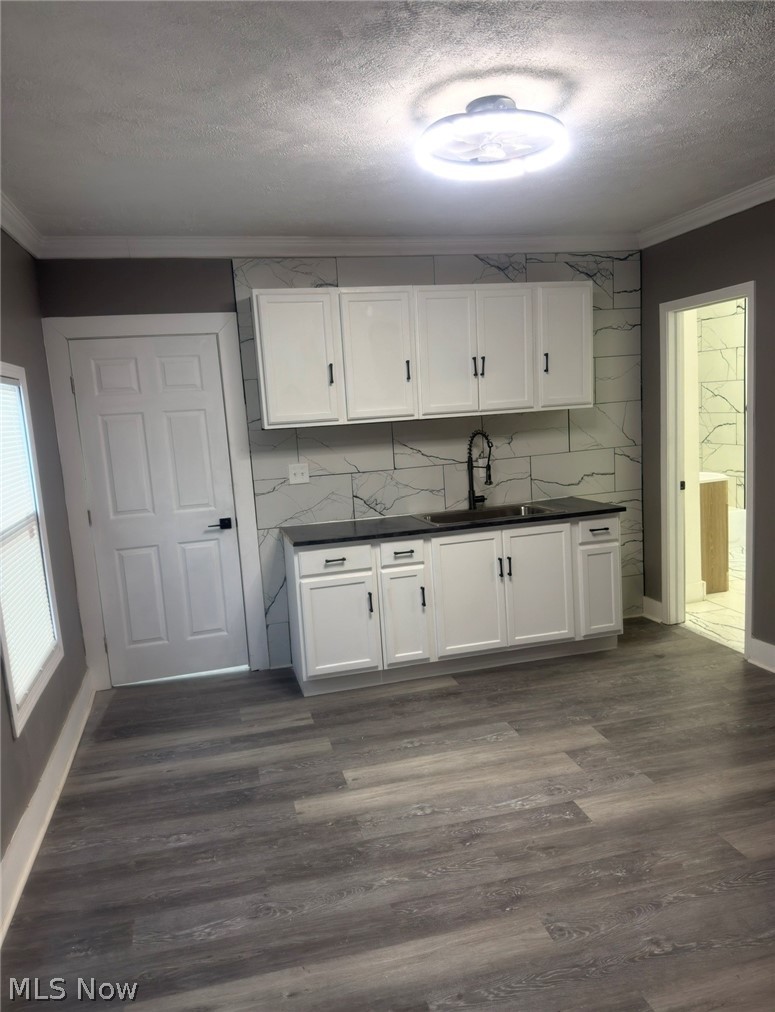 9815 Aetna Road Cleveland, OH 44105 - Photo 8 of 15
