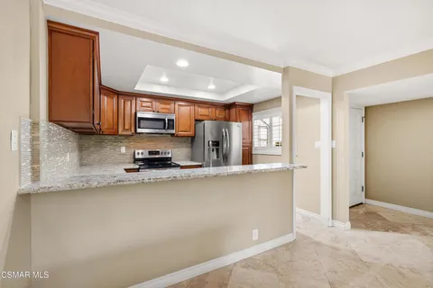 $699,999 | 4950 Louise Avenue, Unit 301, Encino, CA 91316