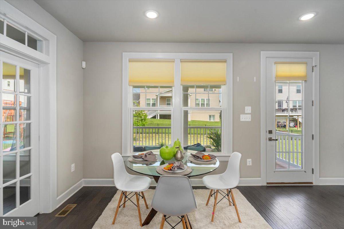 55 Ruthies Way Chalfont, PA 18914 - Photo 20 of 52 Sunny breakfast area