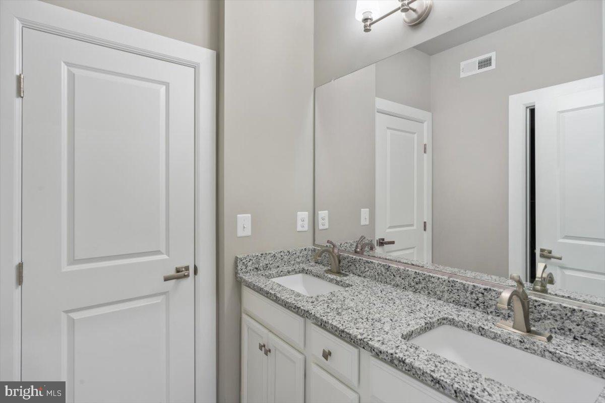 55 Ruthies Way Chalfont, PA 18914 - Photo 37 of 52 Jack and Jill Bath