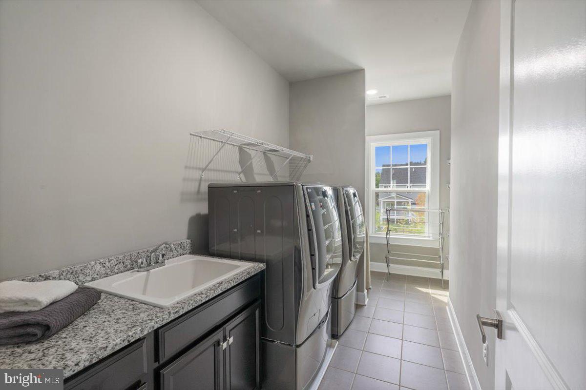 55 Ruthies Way Chalfont, PA 18914 - Photo 42 of 52 Upstairs laundry with sink