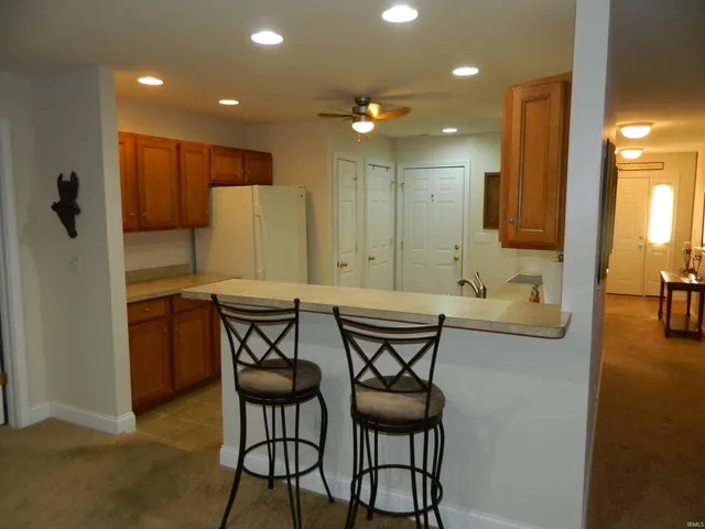 $324,900 | 1511 South Arbor Ridge Court, Bloomington, IN 47403