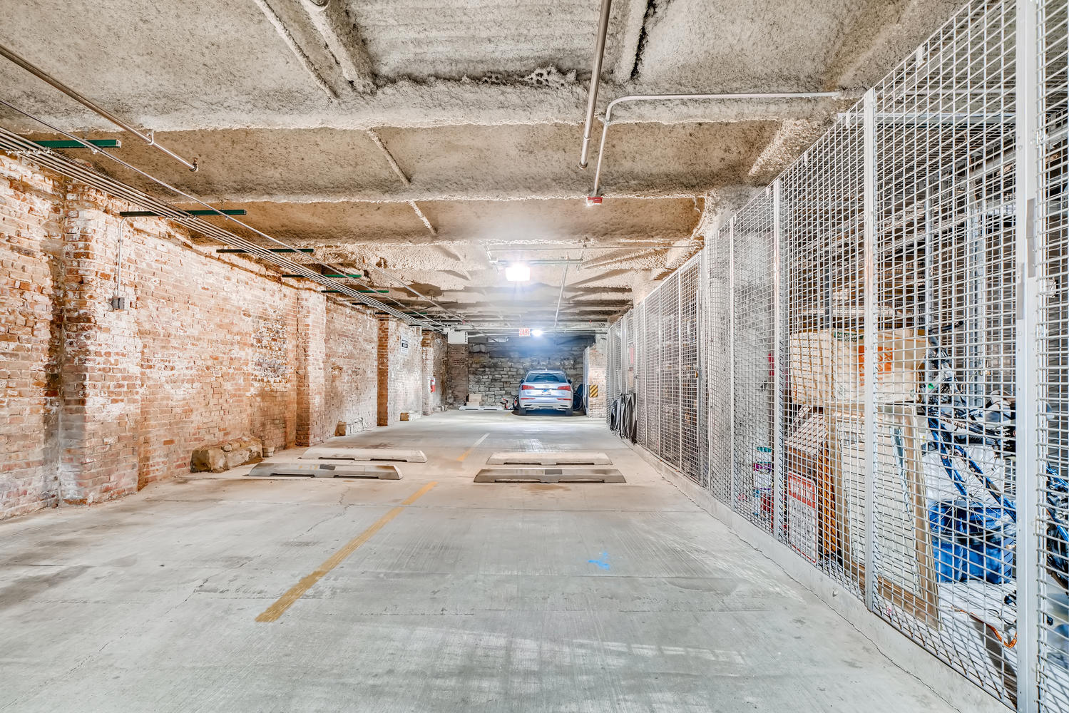 23 North Green Street, Unit 401 Chicago, IL 60607 - Photo 16 of 17 a view of the garage