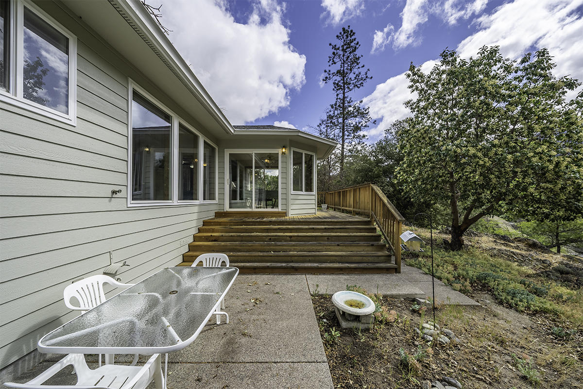 7255-7277 Upper Applegate Road Jacksonville, OR 97530 - Photo 28 of 36 a view of outdoor space and deck