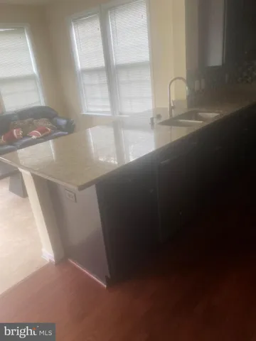 a view of empty room with window