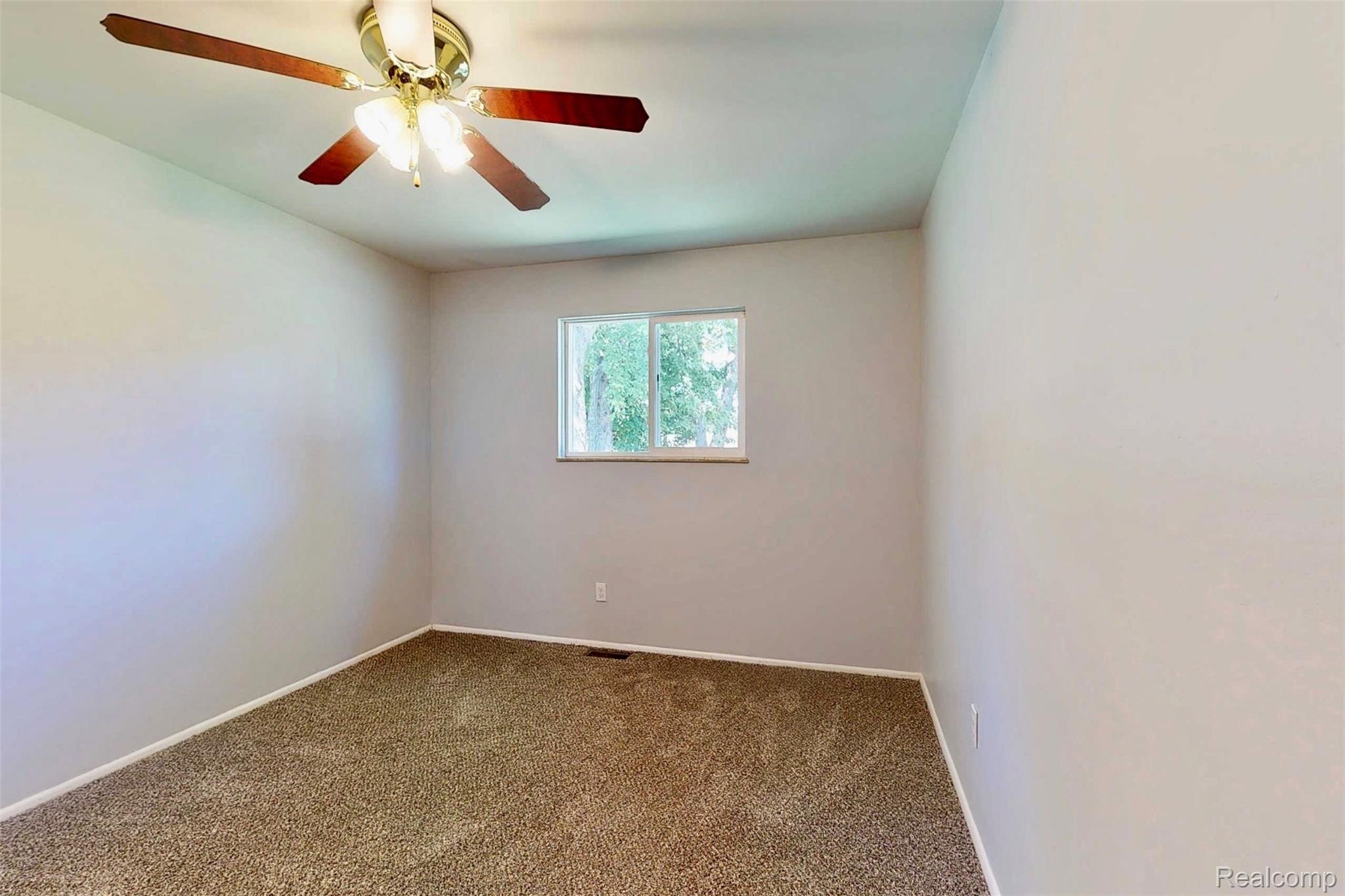 4346 Crosby Road Flint, MI 48506 - Photo 19 of 47 B934504F-1694-4182-BB9D-7A685D779987_1_201_a.jpeg