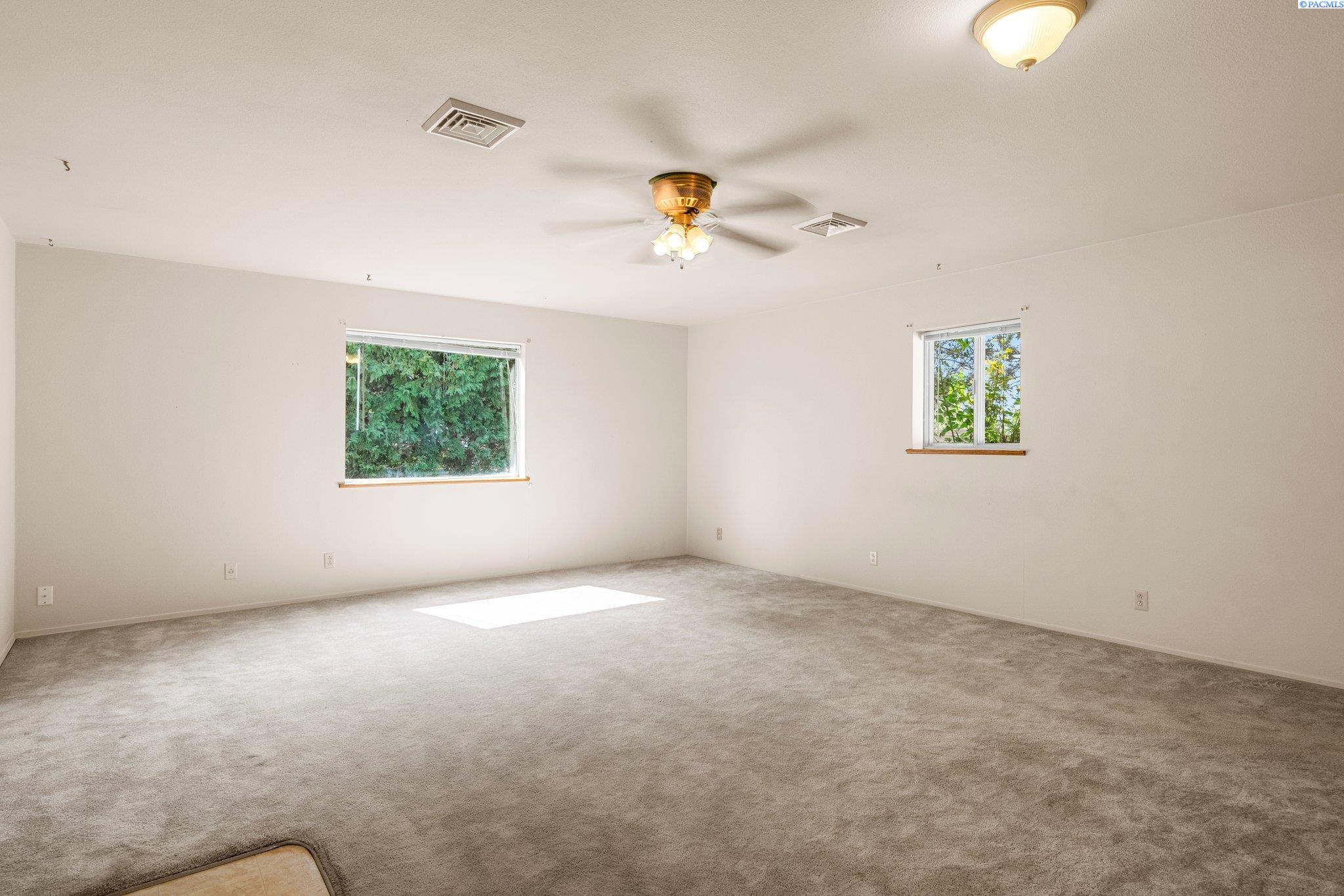 209705 East Schuster Road Kennewick, WA 99337 - Photo 17 of 37 Gallery Image 17