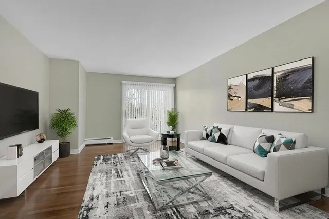 $209,900 | 8856 Northshore Drive, Unit 2C, Des Plaines, IL 60016