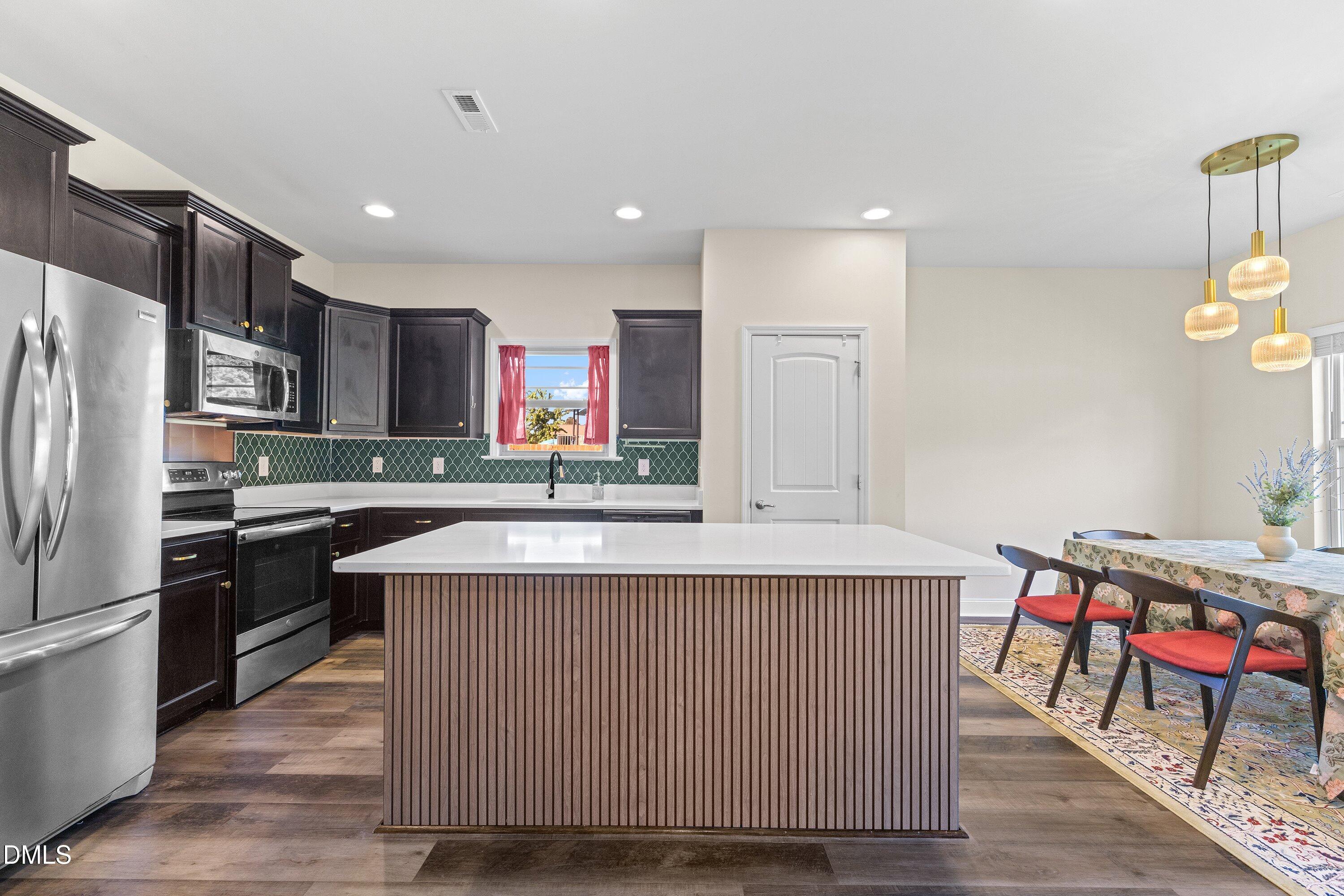 39 Pal Court Benson, NC 27504 - Photo 21 of 32 21-39 Pal Ct _9619