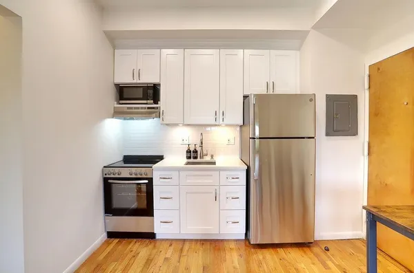 $2,000 | 11 Cuneo Place, Unit 3B, Jersey City, NJ 07307