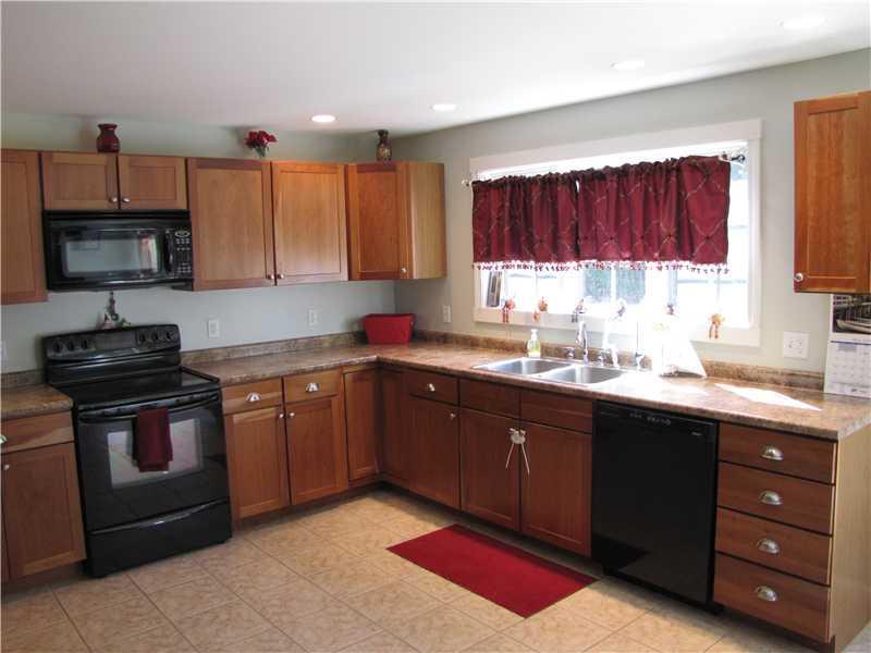 11 North Ridge Road West Gardiner, ME 04345 - Photo 2 of 19 Kitchen.