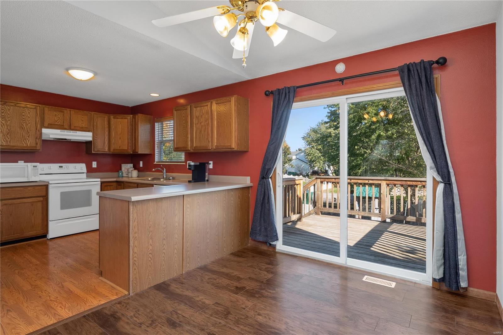 1512 Lincoln Farm Road O'Fallon, IL 62269 - Photo 3 of 34