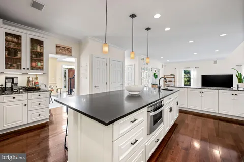 $1,100,000 | 4 Quail Covey Court, Reisterstown, MD 21136