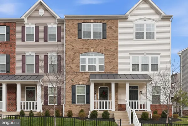 $469,000 | 18363 Reaper Hl Court, Triangle, VA 22172