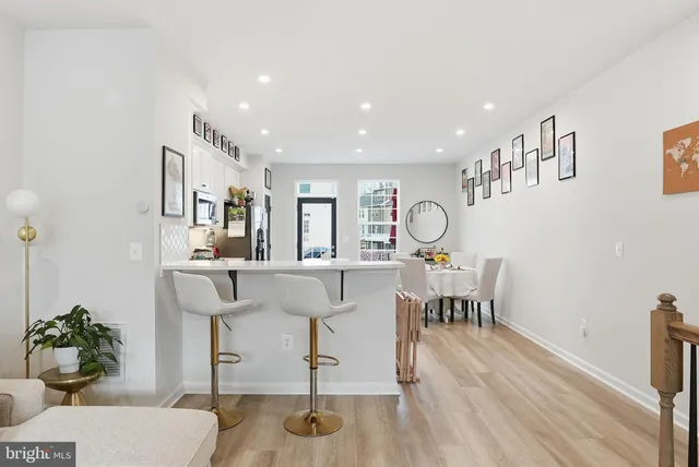 $487,990 | 18363 Reaper Hl Court, Triangle, VA 22172