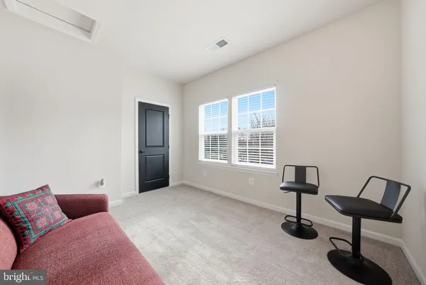 $469,000 | 18363 Reaper Hl Court, Triangle, VA 22172