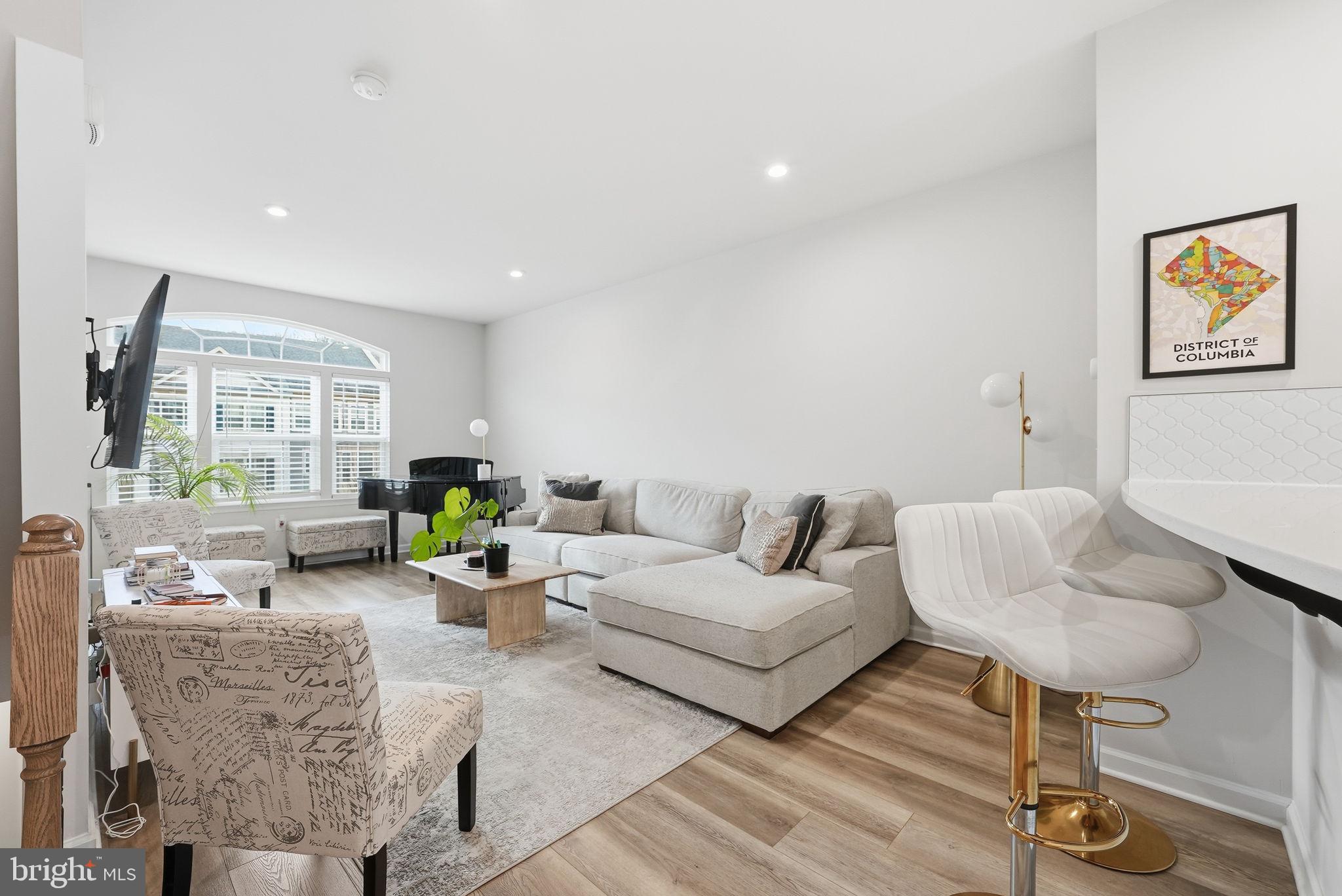 18363 Reaper Hl Court Triangle, VA 22172 - Photo 4 of 38