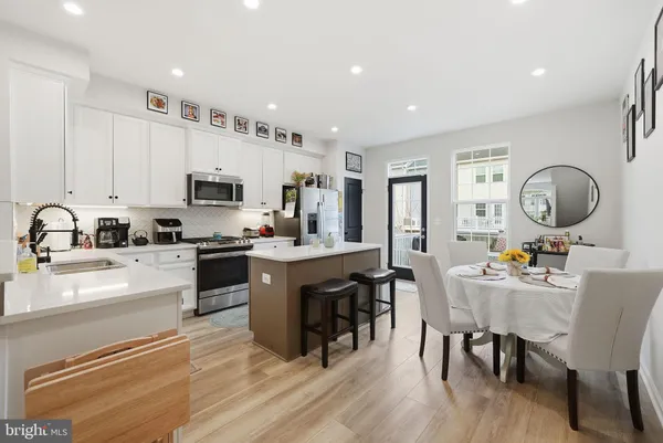 $469,000 | 18363 Reaper Hl Court, Triangle, VA 22172