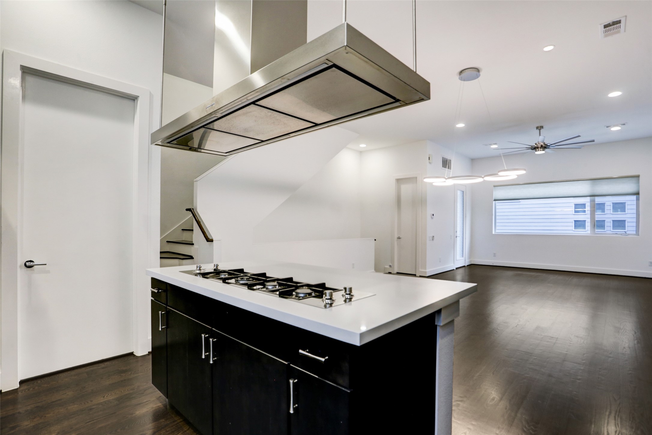 2344 Commerce Street Houston, TX 77003 - Photo 8 of 18 Island Cooktop