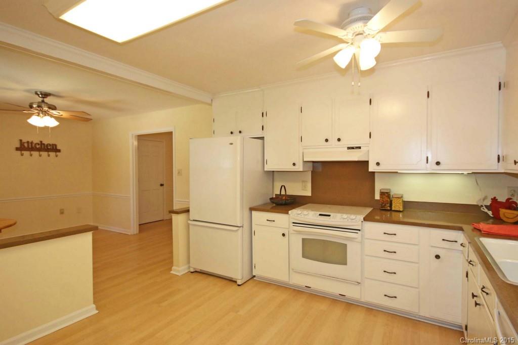 6635 Olde Savannah Road Charlotte, NC 28227 - Photo 7 of 24