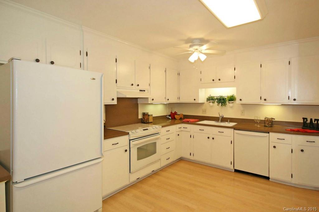 6635 Olde Savannah Road Charlotte, NC 28227 - Photo 9 of 24