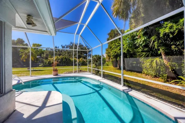 $425,000 | 2321 Goya Drive, Nokomis, FL 34275